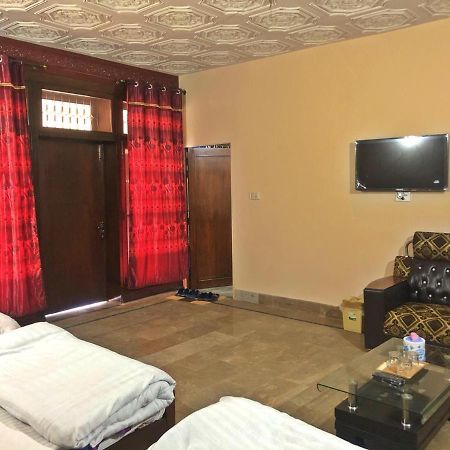 Babar House Hotel ไฟซาลาบัด ภายนอก รูปภาพ