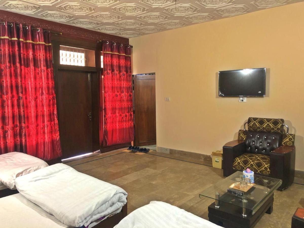 Babar House Hotel ไฟซาลาบัด ภายนอก รูปภาพ