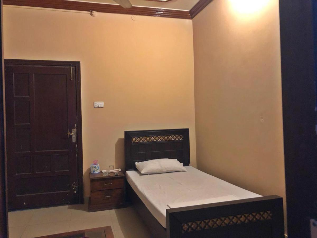 Babar House Hotel ไฟซาลาบัด ภายนอก รูปภาพ