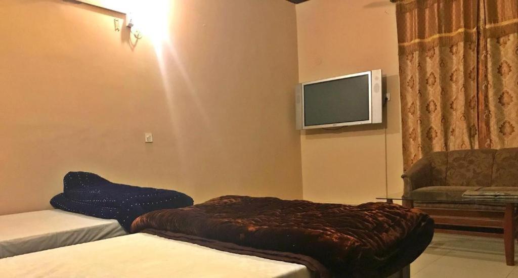 Babar House Hotel ไฟซาลาบัด ภายนอก รูปภาพ