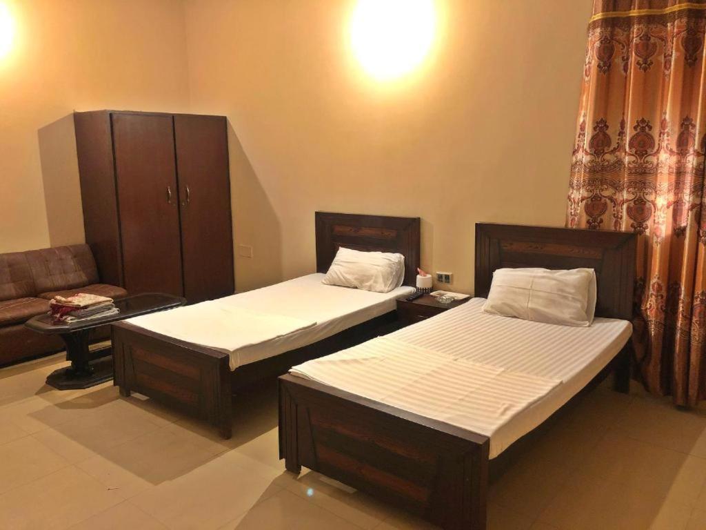 Babar House Hotel ไฟซาลาบัด ภายนอก รูปภาพ