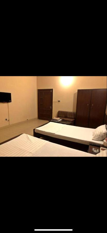 Babar House Hotel ไฟซาลาบัด ภายนอก รูปภาพ